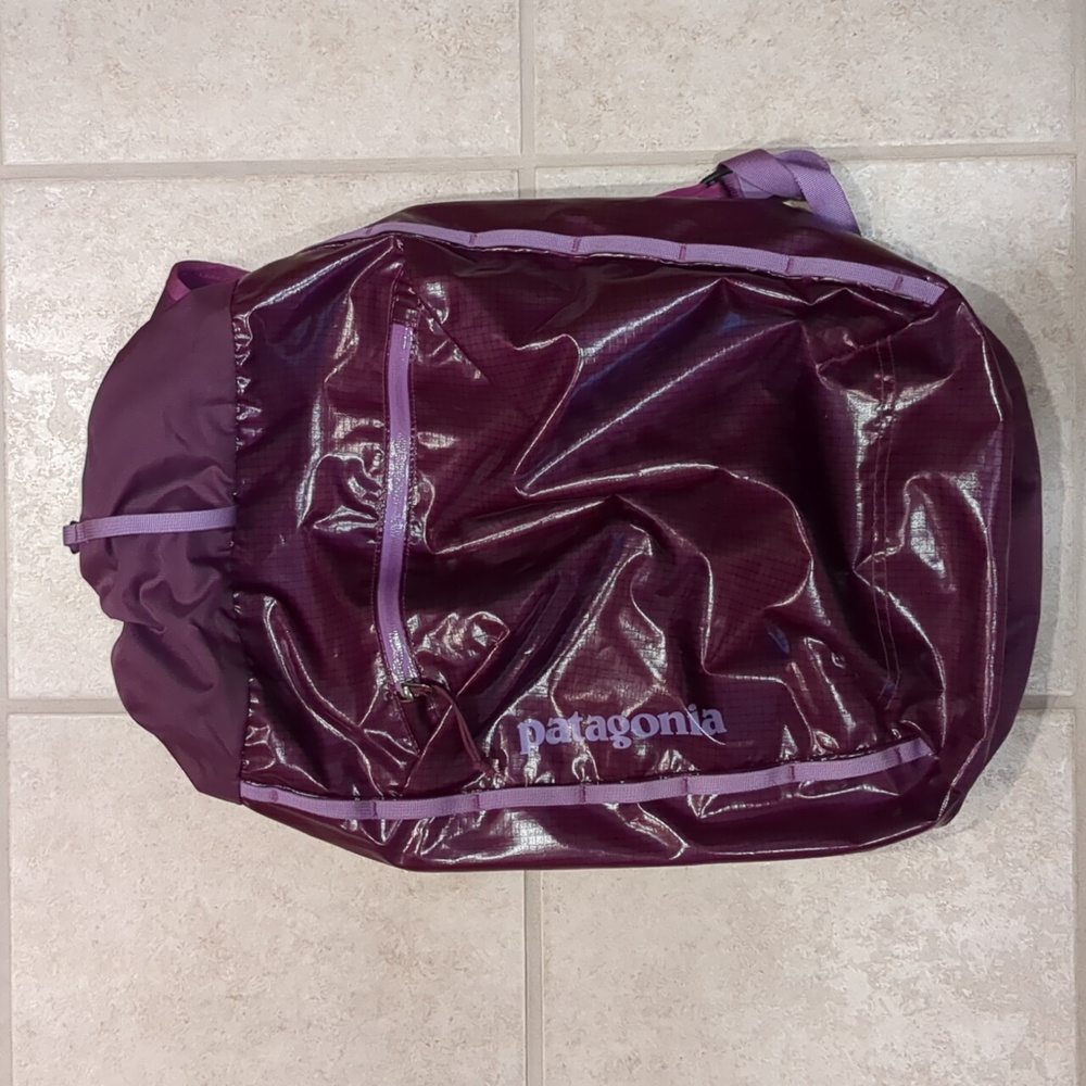 Patagonia black hole backpack 20L